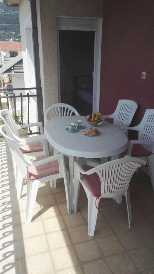 Apartmani Ljubica Каштела Екстер'єр фото