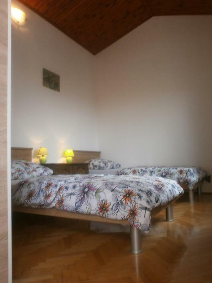 Apartmani Ljubica Каштела Екстер'єр фото