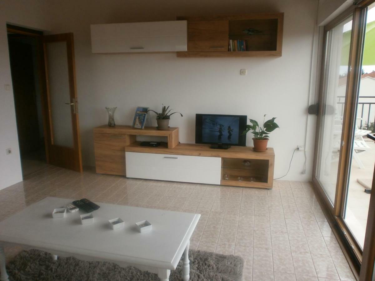 Apartmani Ljubica Каштела Екстер'єр фото